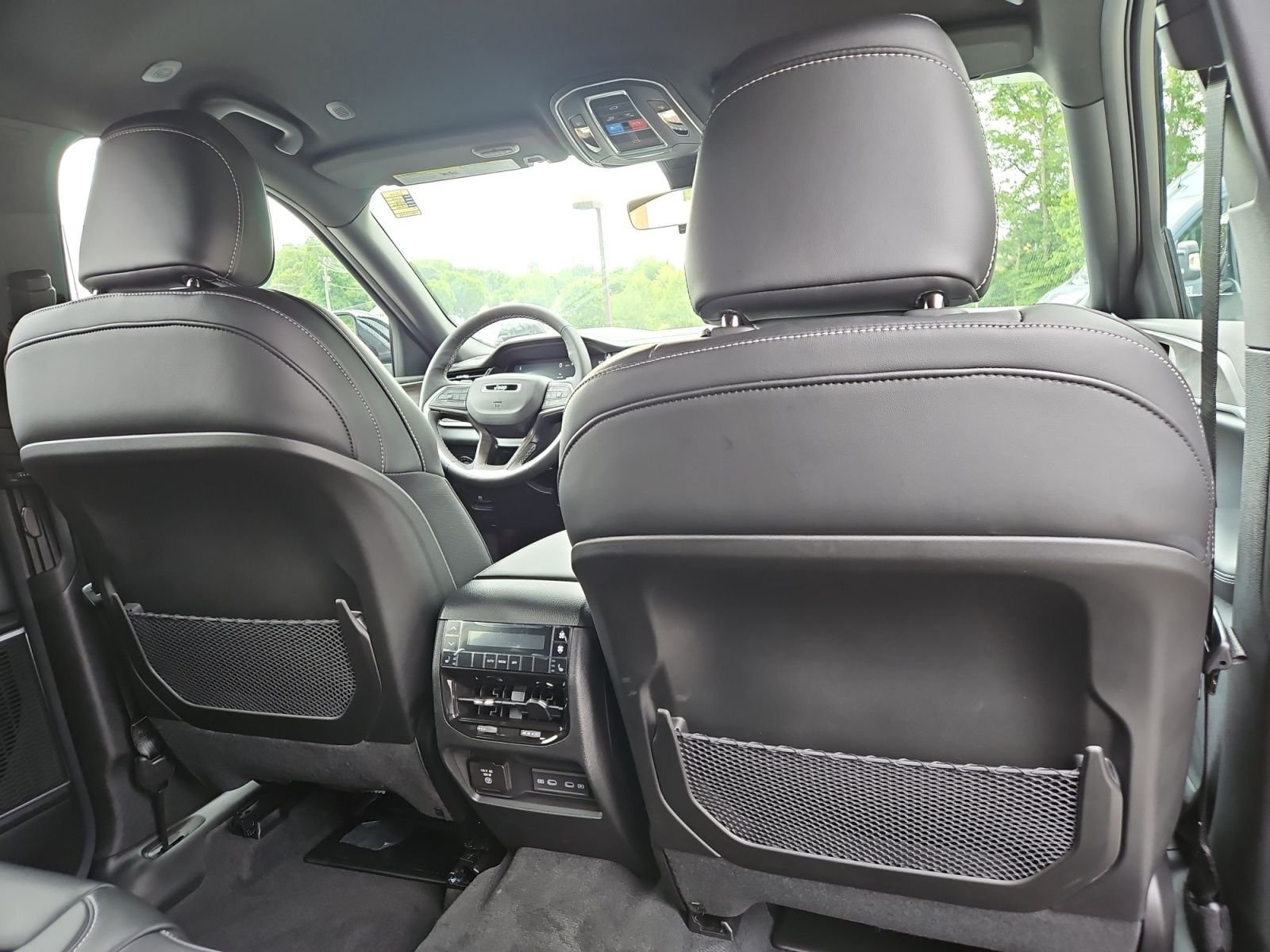 New 2026 Jeep Grand Cherokee L Limited w/ MOPAR Finishing Package AWD/4WD image 18