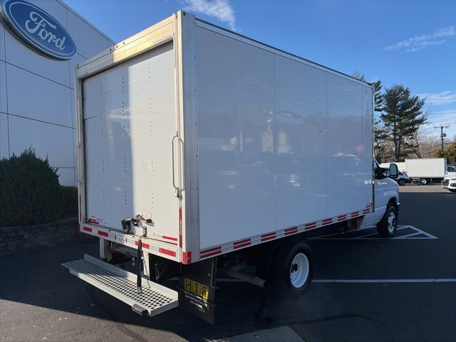 Used 2024 Ford E-450 and Econoline 450 Super Duty w/ Power Windows & Locks Group image 42
