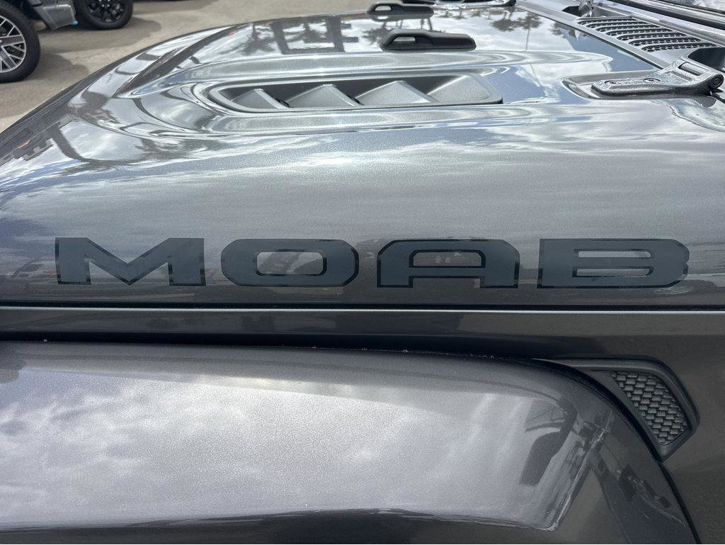 Used 2018 Jeep Wrangler Moab w/ Quick Order Package 24M Moab image 40