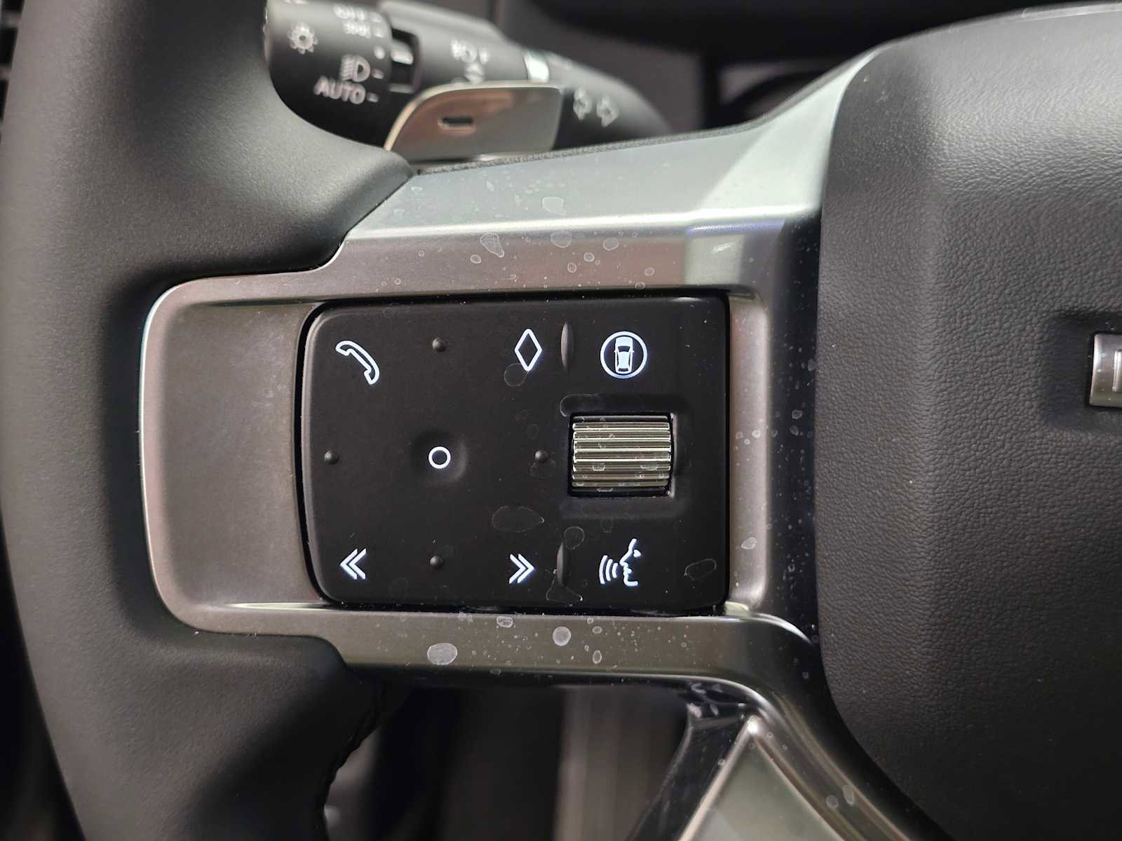 New 2026 Land Rover Discovery S image 31