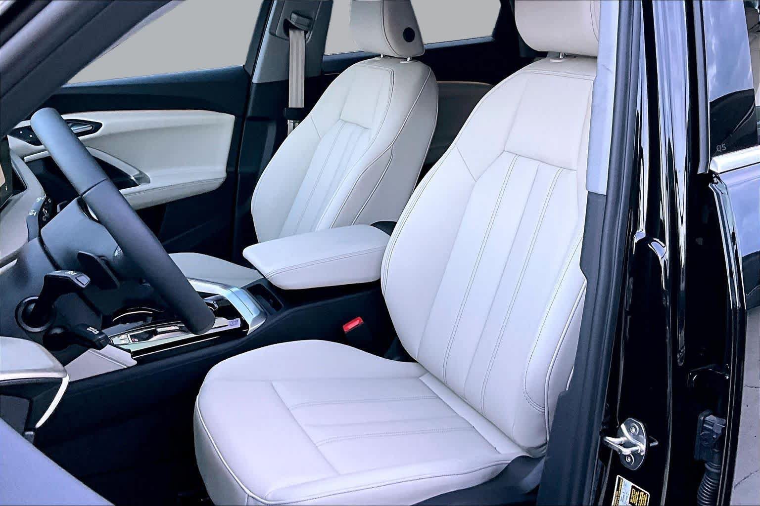 Used 2026 Audi Q5 Premium w/ Convenience Package AWD/4WD image 8