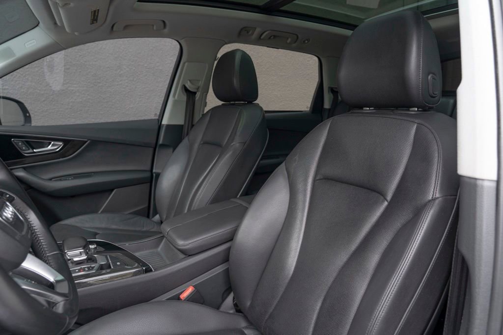 Used 2017 Audi Q7 3.0T Premium Plus w/ Premium Plus Package image 3