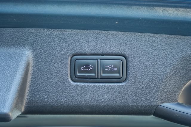 Used 2024 Kia Carnival EX FWD image 12