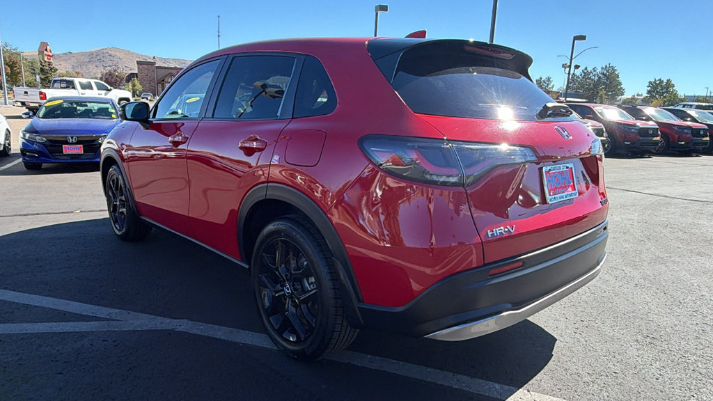 Used 2024 Honda HR-V Sport image 5