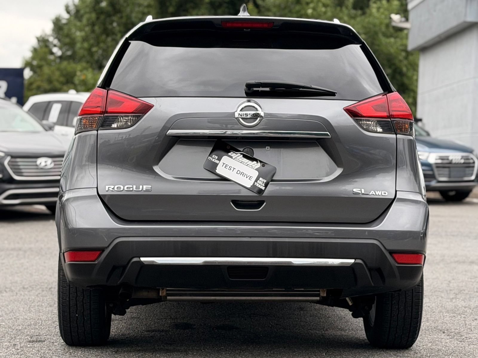 Used 2017 Nissan Rogue SL AWD/4WD image 4