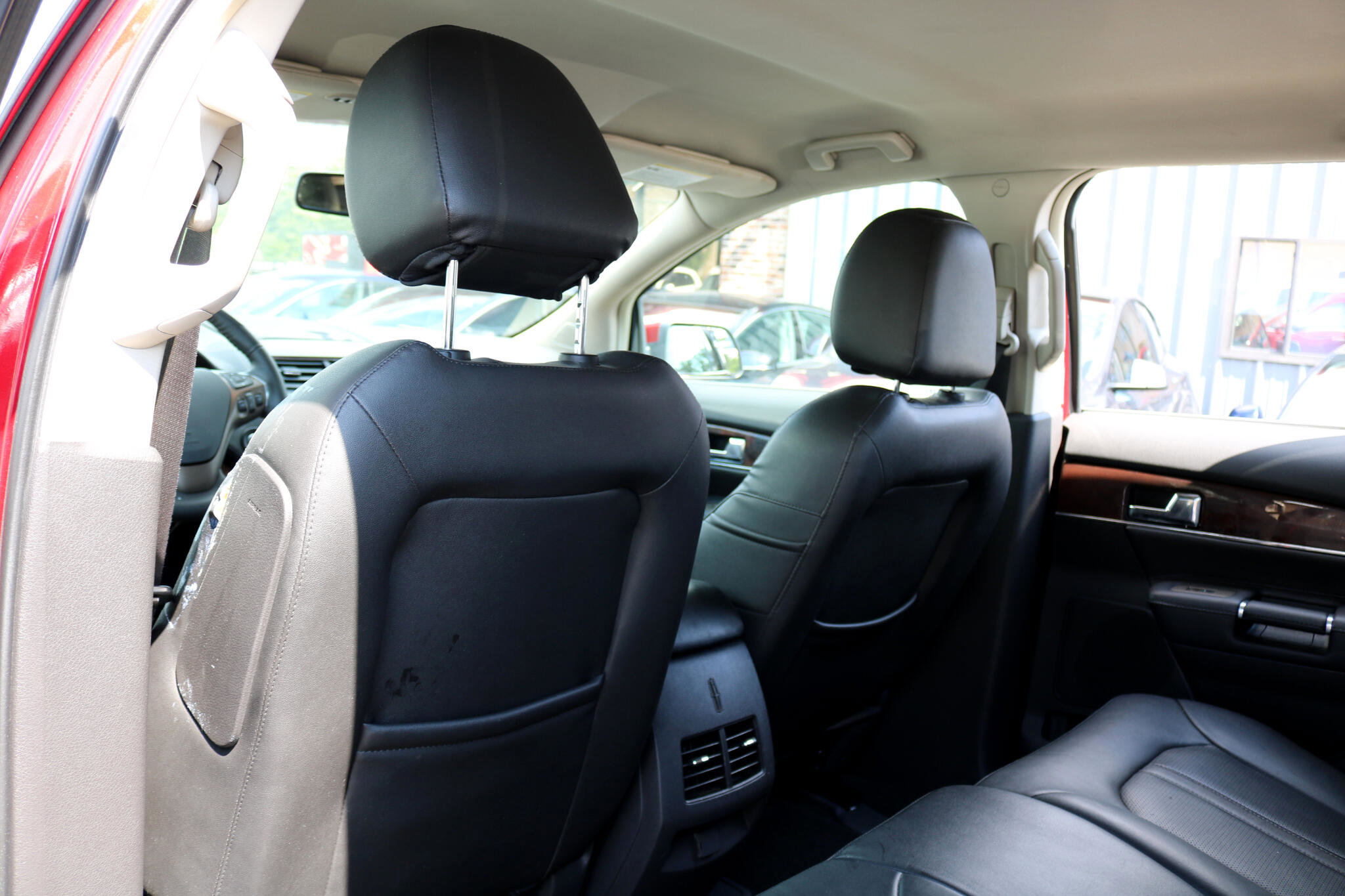 Used 2015 Lincoln MKX FWD w/ Walnut Swirl Wood Package image 30