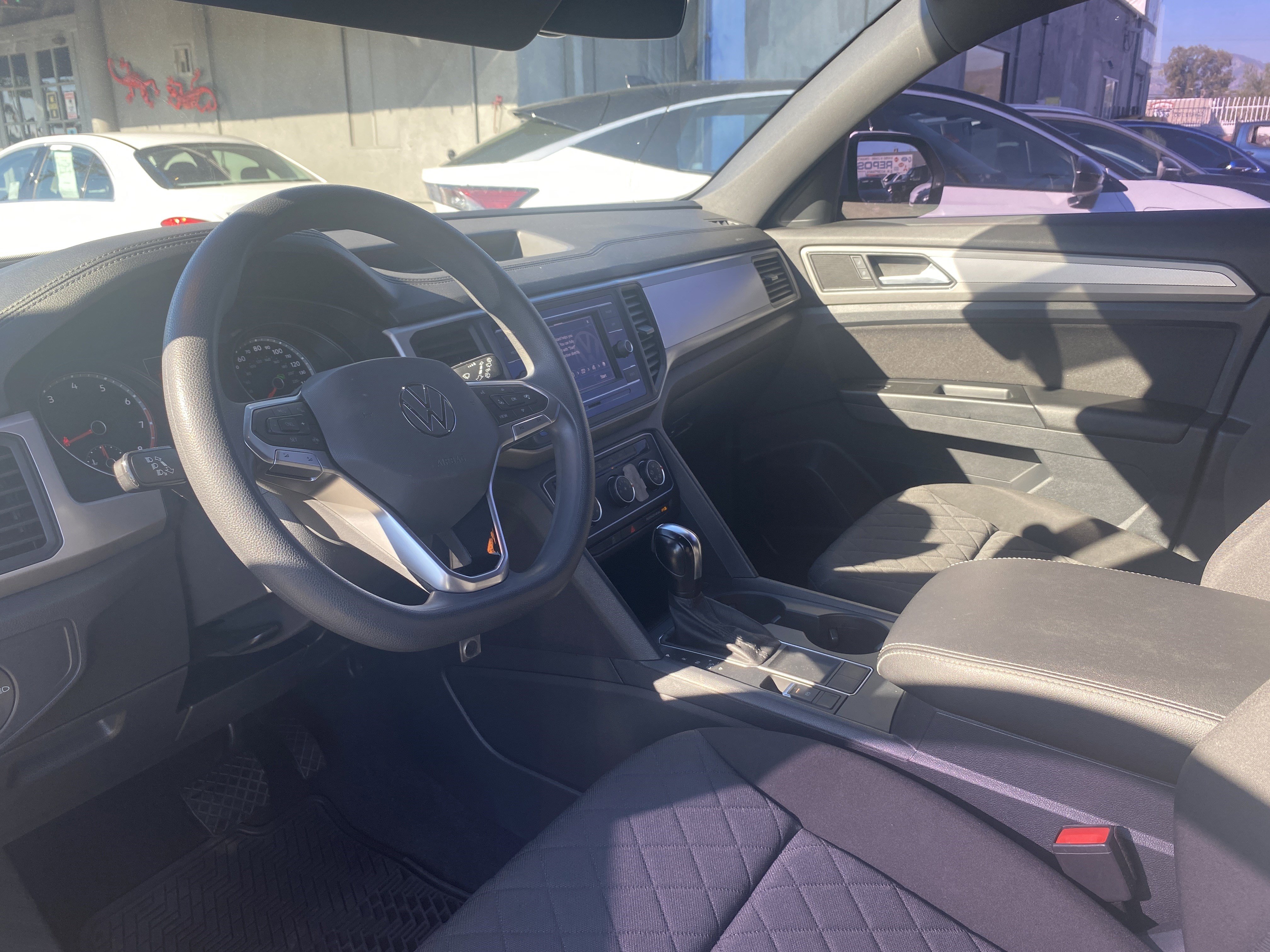 Used 2020 Volkswagen Atlas Cross Sport S image 16