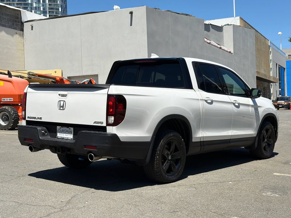 Used 2023 Honda Ridgeline Black Edition image 4