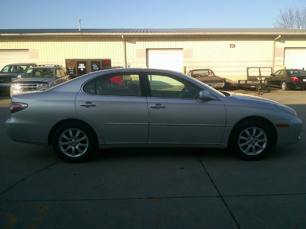 Used 2004 Lexus ES 330 image 4