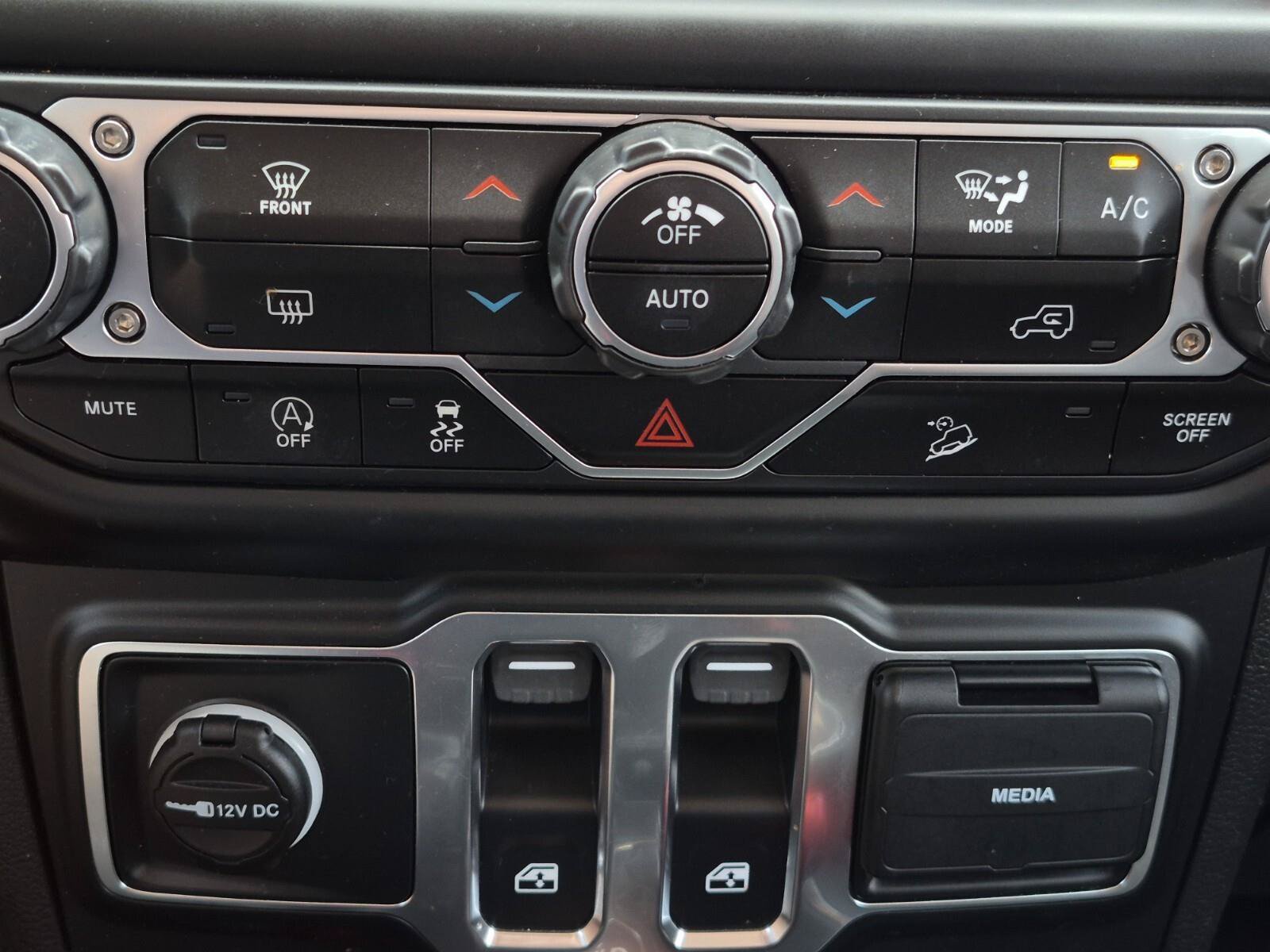 Used 2021 Jeep Wrangler Rubicon AWD/4WD image 29