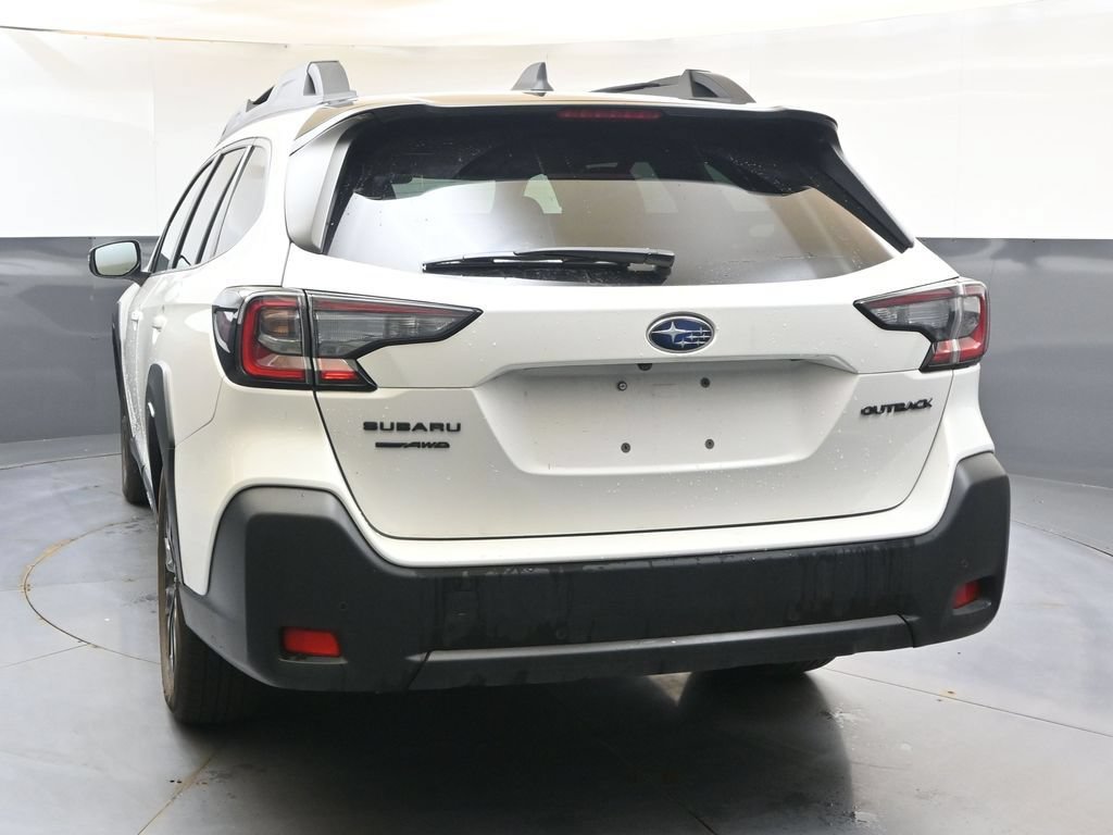 Certified 2025 Subaru Outback Onyx Edition AWD/4WD image 4