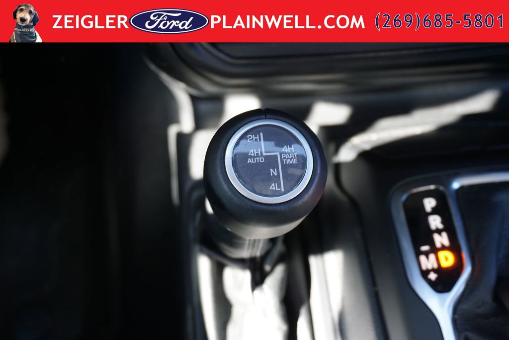 Used 2023 Jeep Wrangler Unlimited Sahara w/ Cold Weather Group AWD/4WD image 23