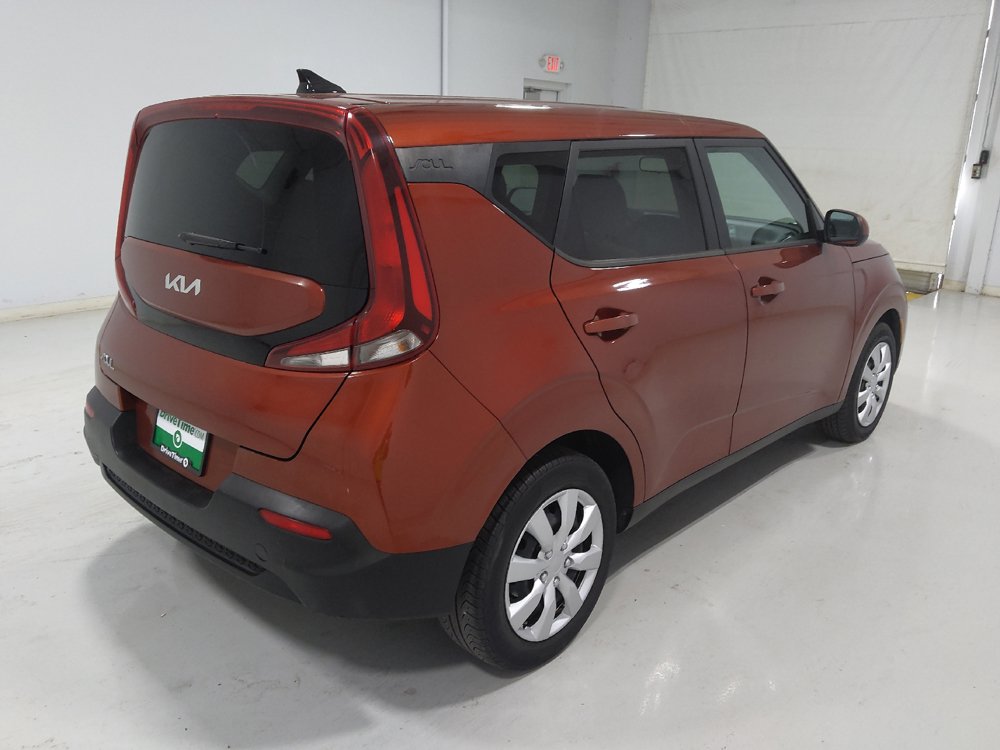 Used 2022 Kia Soul LX FWD image 9