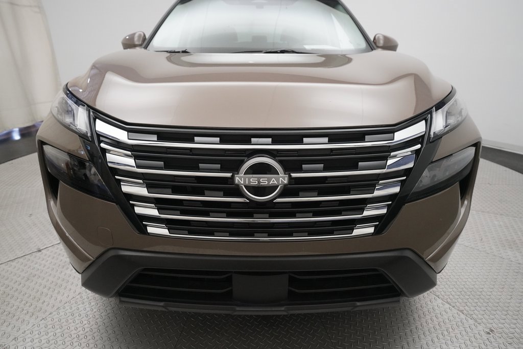 Certified 2025 Nissan Rogue SV image 22