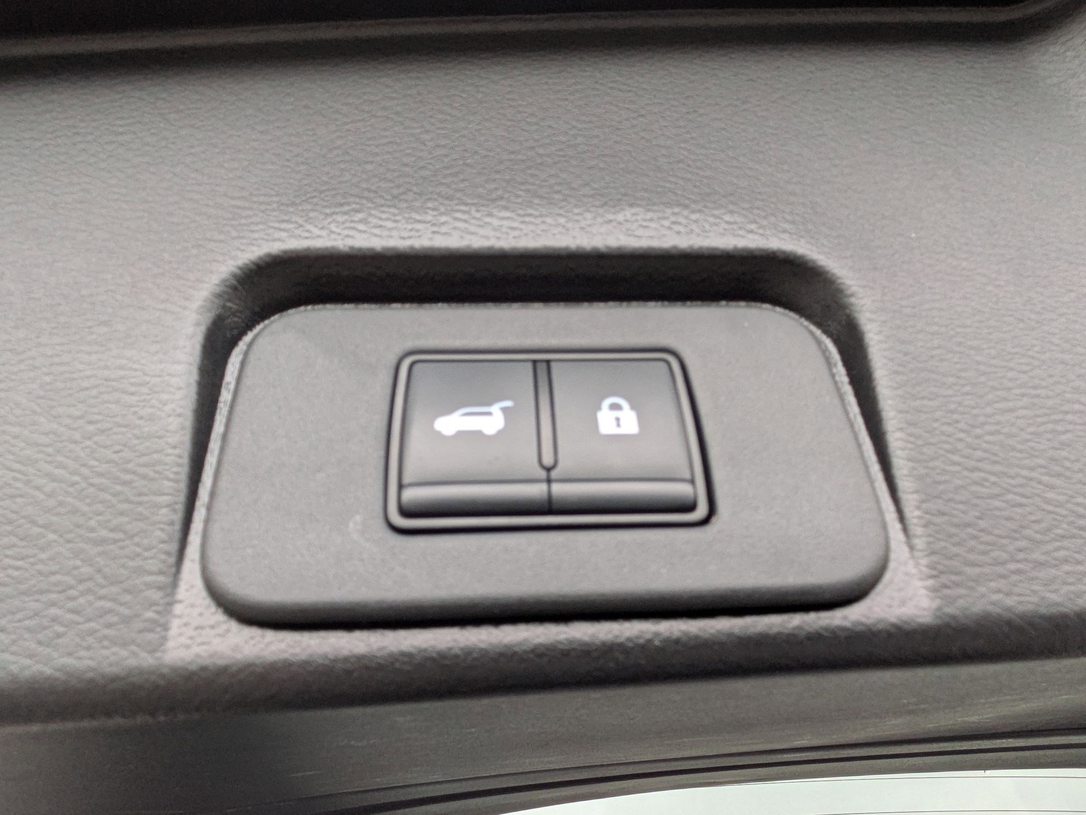 Certified 2024 Nissan Rogue SV image 30