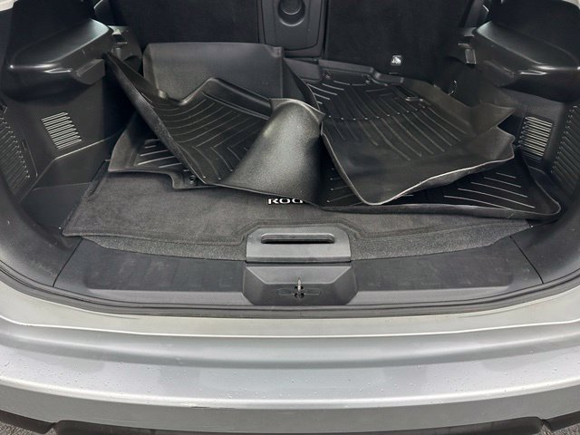 Used 2015 Nissan Rogue S FWD image 16