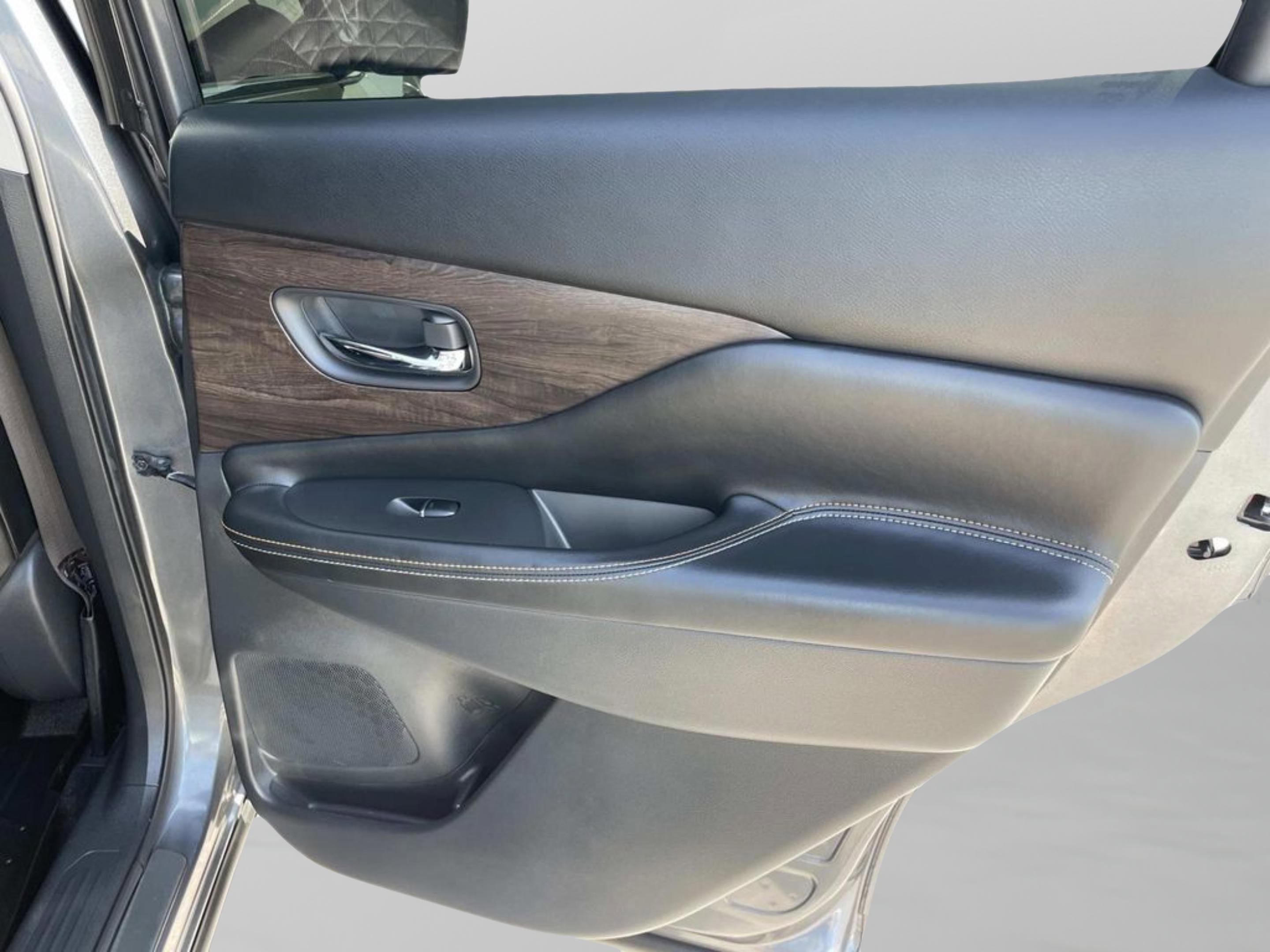 Used 2024 Nissan Murano Platinum w/ Cargo Package FWD image 13