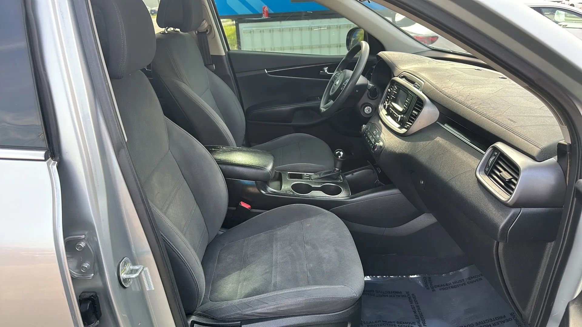 Used 2016 Kia Sorento LX image 20