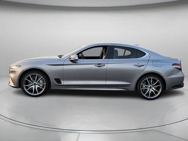 Used 2026 Genesis G70 2.5T image 3