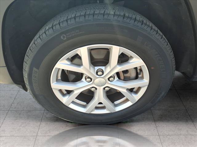 Used 2022 Jeep Grand Cherokee L Limited w/ Luxury Tech Group II AWD/4WD image 13