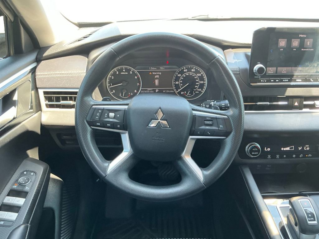 Used 2023 Mitsubishi Outlander ES FWD image 18
