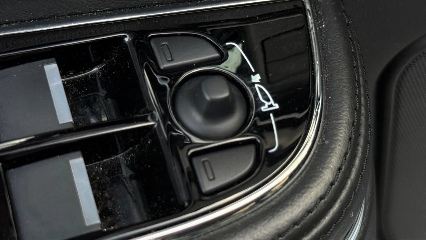 Used 2016 Jaguar XJ R-Sport RWD image 43