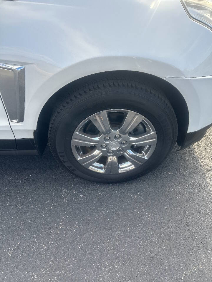 Used 2014 Cadillac SRX Luxury w/ Driver Awareness Package image 13