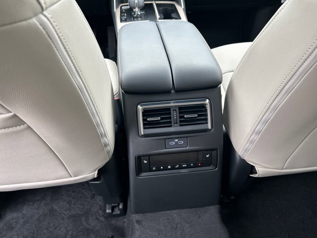 New 2026 MAZDA CX-90 Plug-In Hybrid w/ Preferred image 29