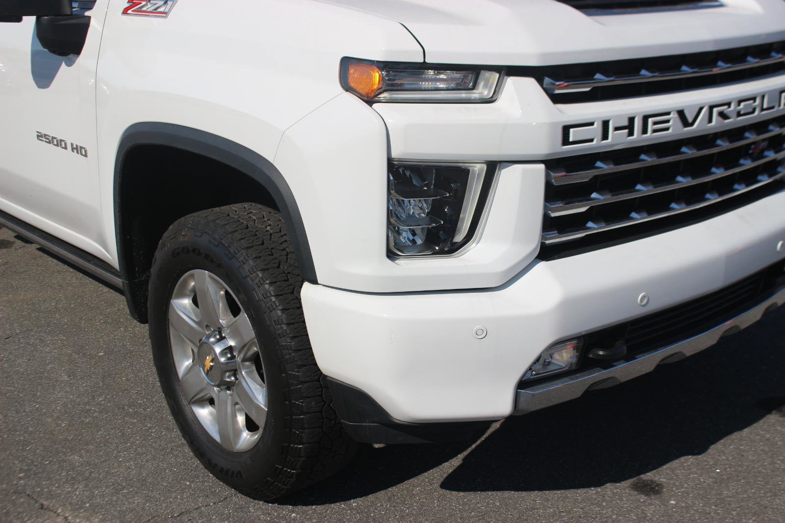 Used 2022 Chevrolet Silverado 2500 LTZ w/ Z71 Chrome Sport Edition image 9