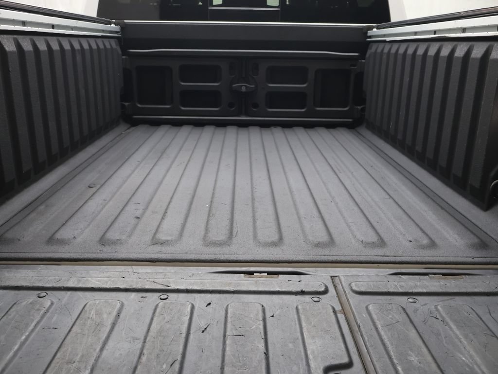 Used 2020 RAM 1500 Laramie w/ Sport Appearance Package AWD/4WD image 13