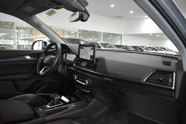 Used 2023 Audi Q5 2.0T Premium Plus AWD/4WD image 29