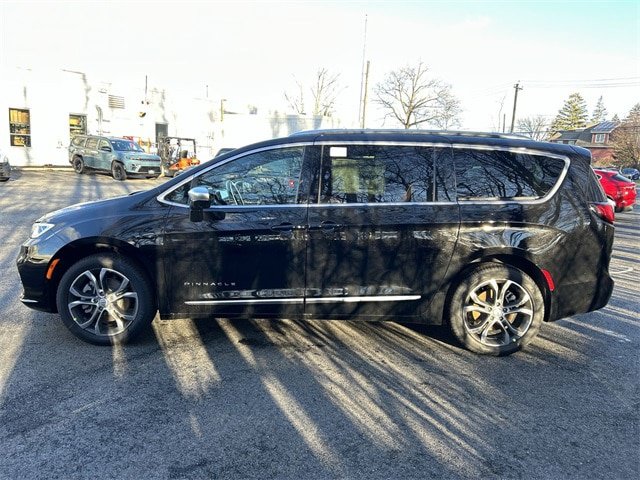 New 2026 Chrysler Pacifica Pinnacle AWD/4WD image 5