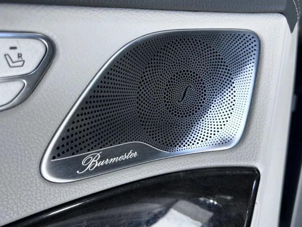 Used 2015 Mercedes-Benz S 550 Sedan image 23
