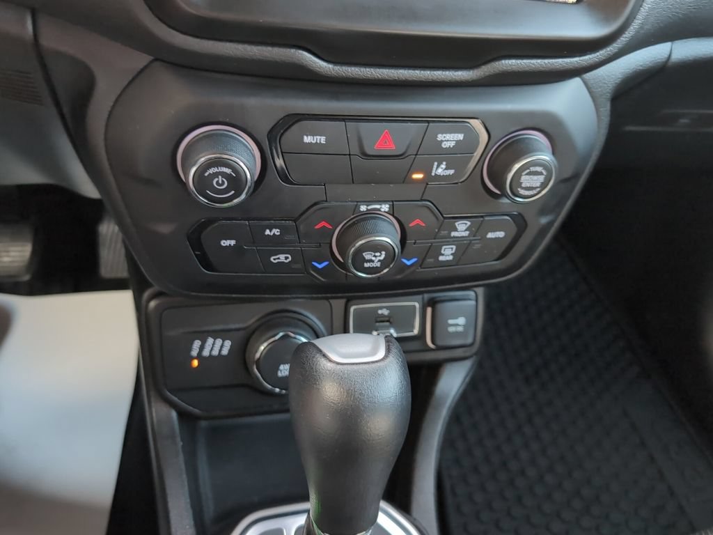 Used 2022 Jeep Renegade Limited AWD/4WD image 22