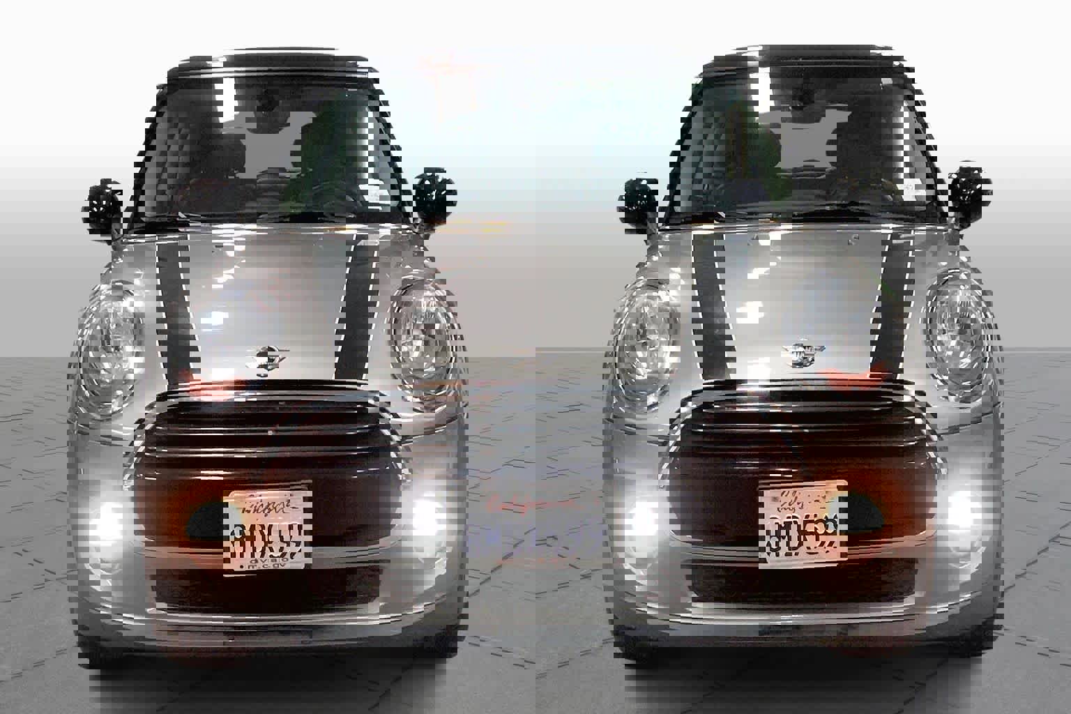 Used 2017 MINI Cooper 2-Door Hardtop image 3