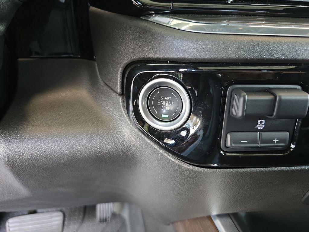 Certified 2025 Chevrolet Silverado 3500 High Country w/ Technology Package image 20