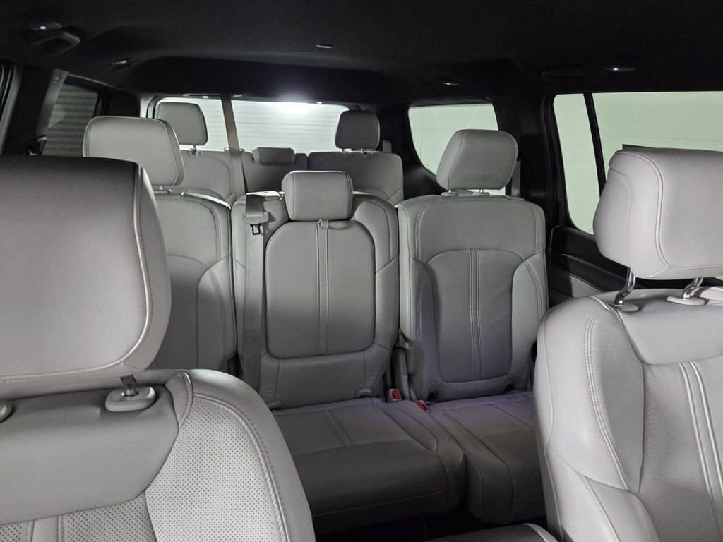 Certified 2025 Jeep Wagoneer 4WD image 34