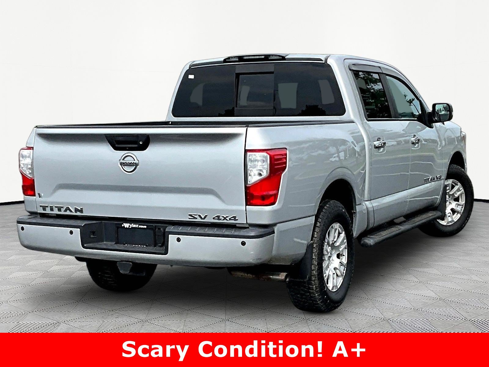 Used 2018 Nissan Titan SV w/ SV Convenience Package AWD/4WD image 6