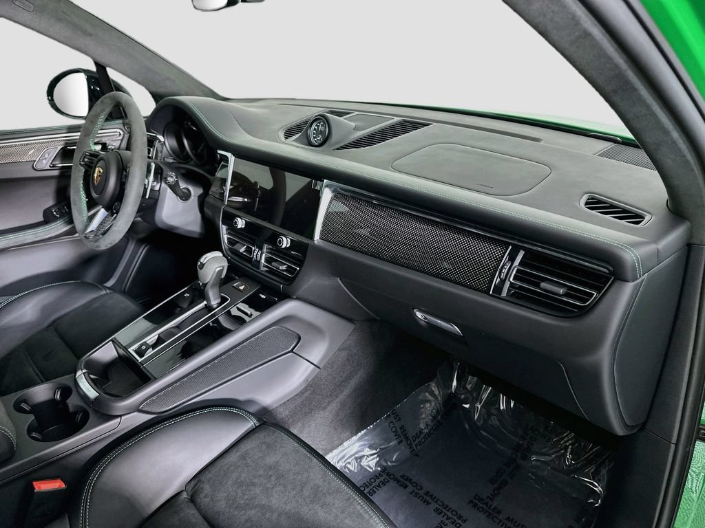 New 2026 Porsche Macan GTS AWD/4WD image 31