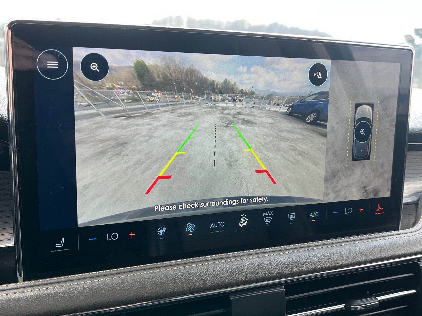 Used 2023 Lincoln Corsair AWD image 9