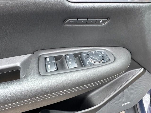 Certified 2025 Cadillac XT5 Premium Luxury AWD/4WD image 8