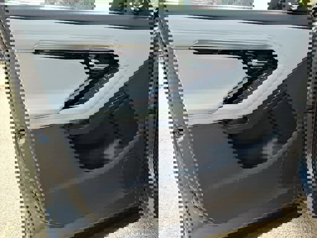 Used 2020 Land Rover Range Rover Evoque SE image 13