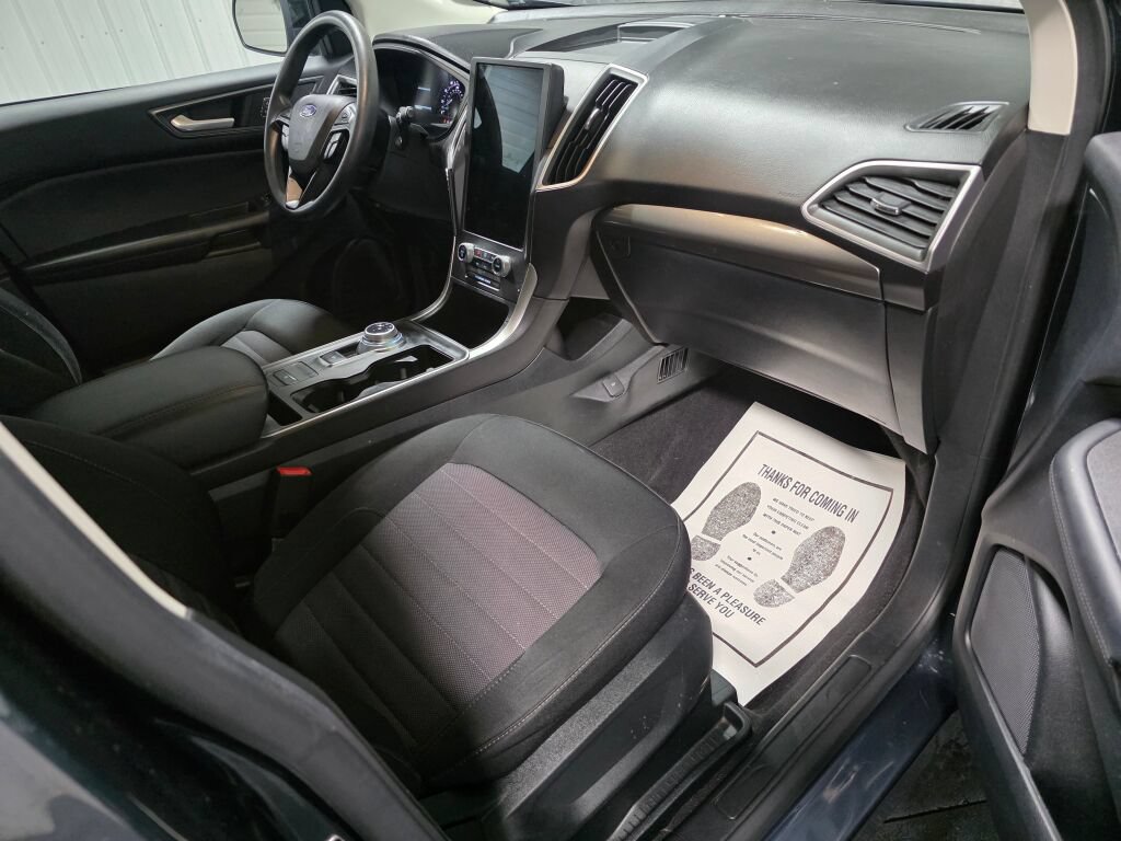 Used 2022 Ford Edge SE w/ Black Appearance Package AWD/4WD image 7