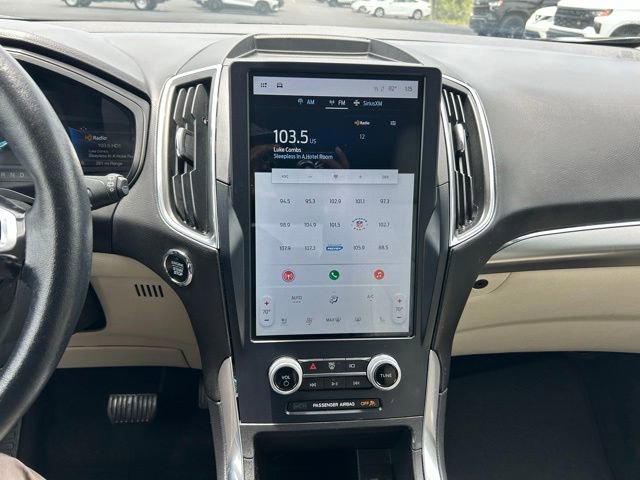 Used 2023 Ford Edge Titanium AWD/4WD image 19