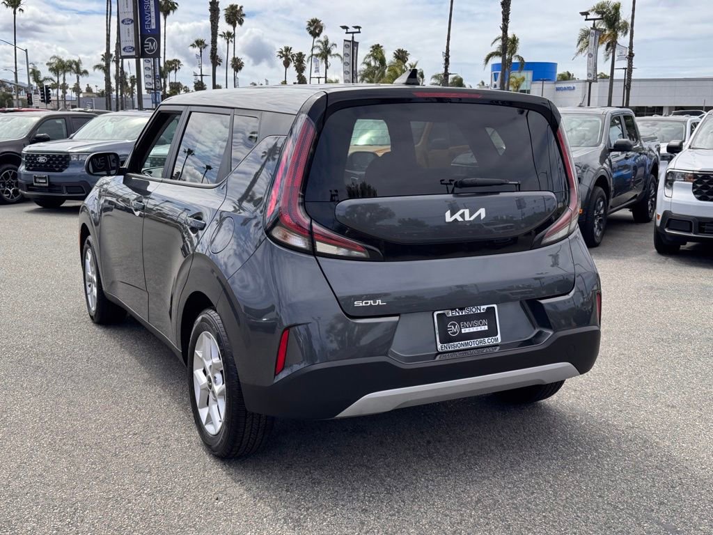Used 2023 Kia Soul LX w/ Option Group 015 FWD image 10