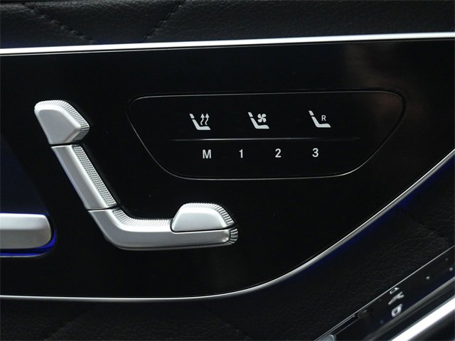 Used 2022 Mercedes-Benz S 580 4MATIC Sedan w/ 3D Technology Package image 53