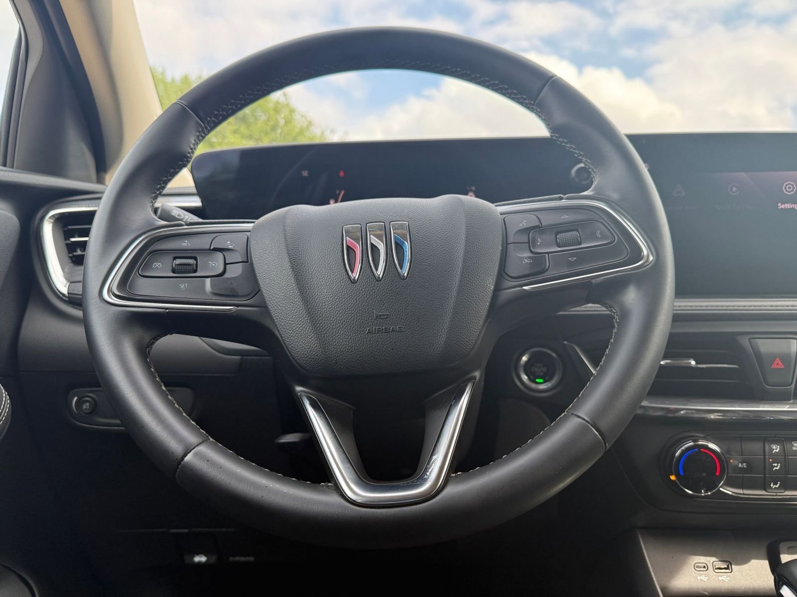 Used 2025 Buick Encore GX Preferred FWD image 29