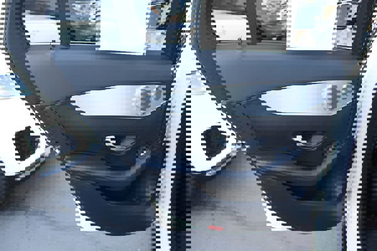 Used 2019 Mercedes-Benz GLC 300 4MATIC image 24