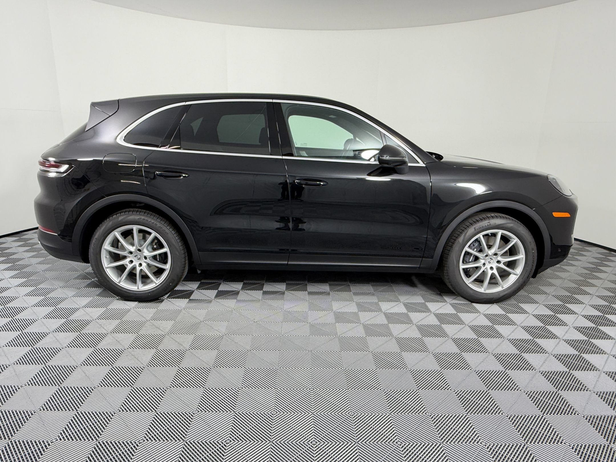New 2026 Porsche Cayenne AWD/4WD image 8