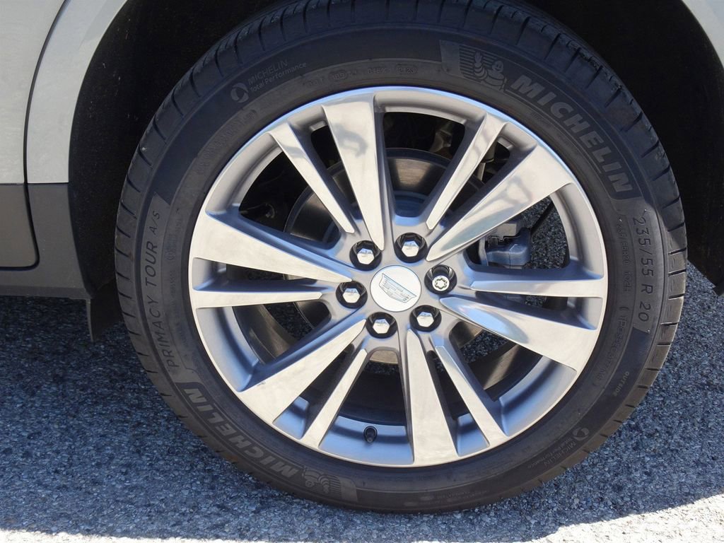 Certified 2024 Cadillac XT5 Premium Luxury w/ LPO, Floor Liner Package AWD/4WD image 24